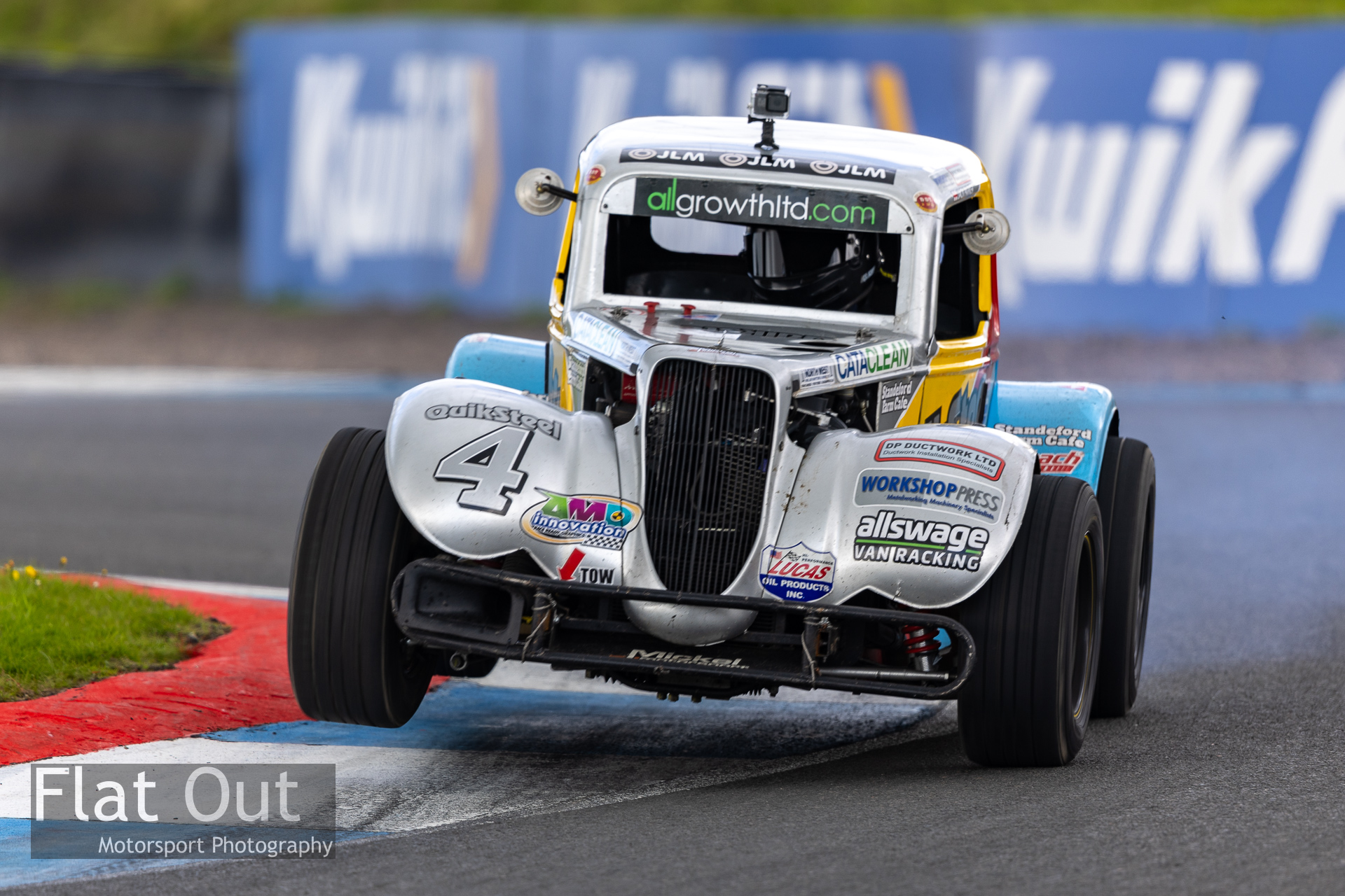 Podiums a plenty for Mickel Motorsport at Knockhill, Scotland